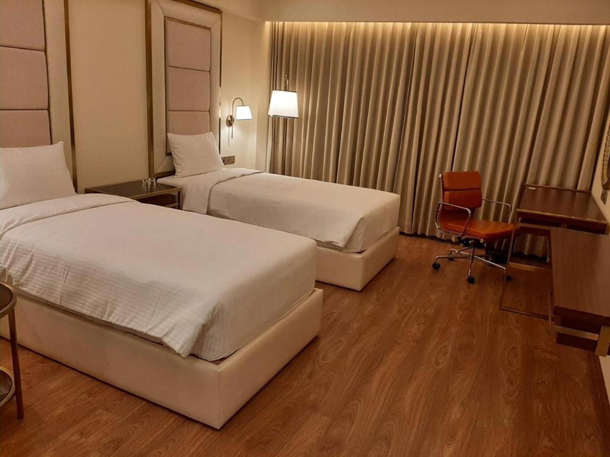 Kay-Em Spectra Hotel Ченнаї Екстер'єр фото